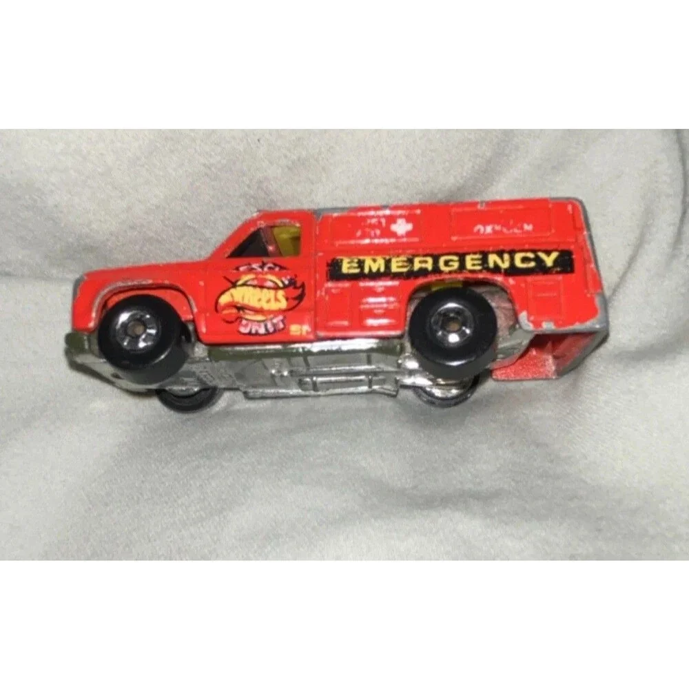 Hot Wheels 1:64 Diecast Emergency Vehicle Truck Red Yellow Black Silver 1974
